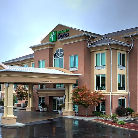 Holiday Inn Express Hotel & Suites Richmond By Ihg Bagian luar foto