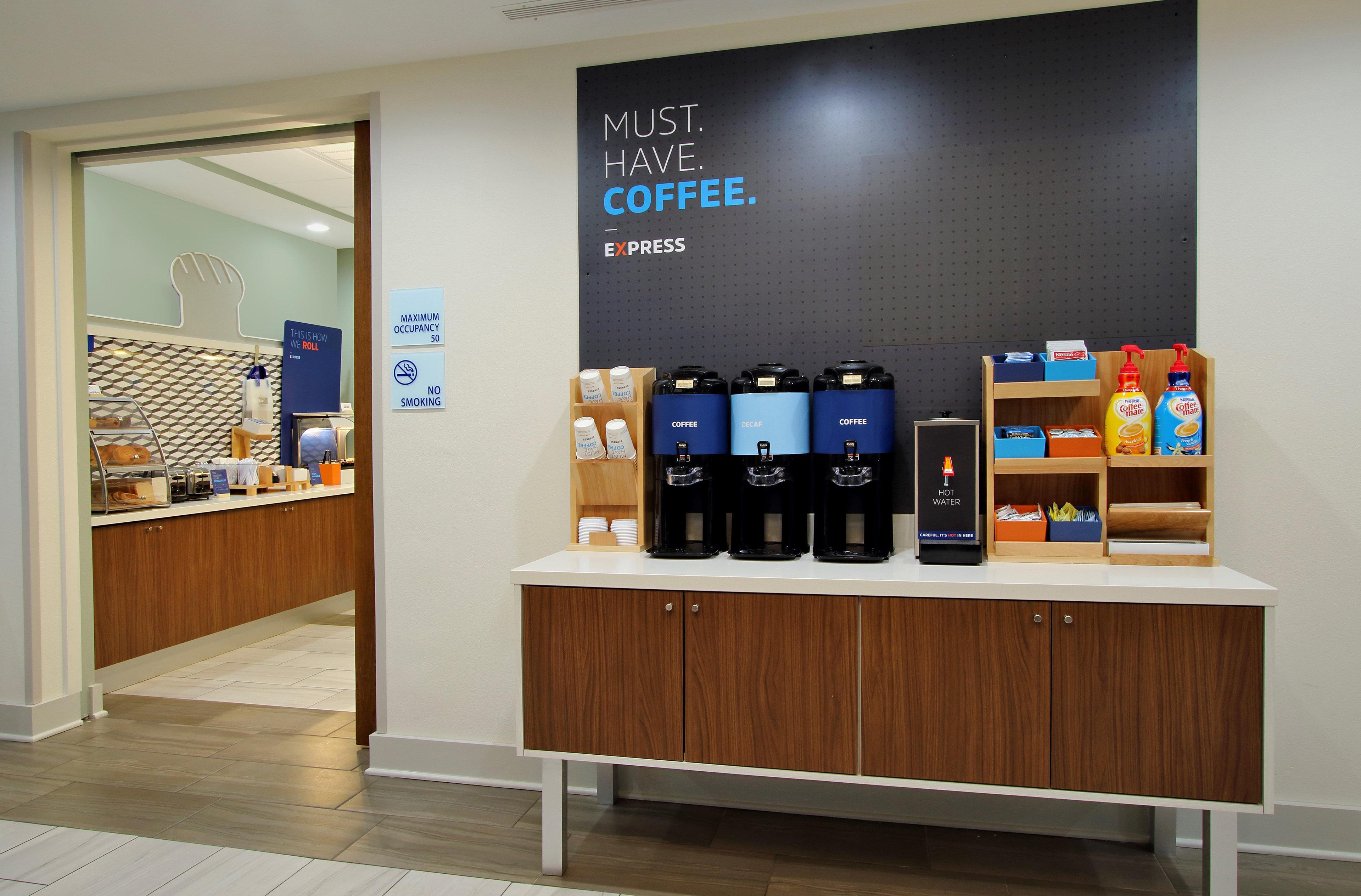 Holiday Inn Express Hotel & Suites Richmond By Ihg Bagian luar foto